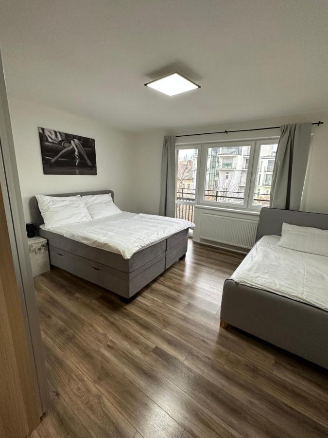 Medena Apartment Old Town With Free Parking Bratislava Eksteriør bilde