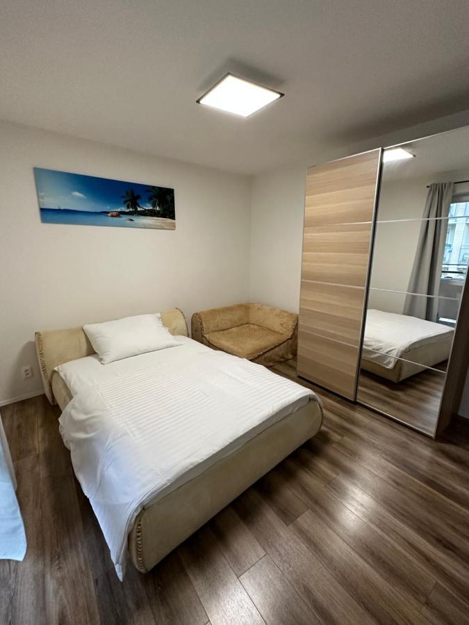 Medena Apartment Old Town With Free Parking Bratislava Eksteriør bilde